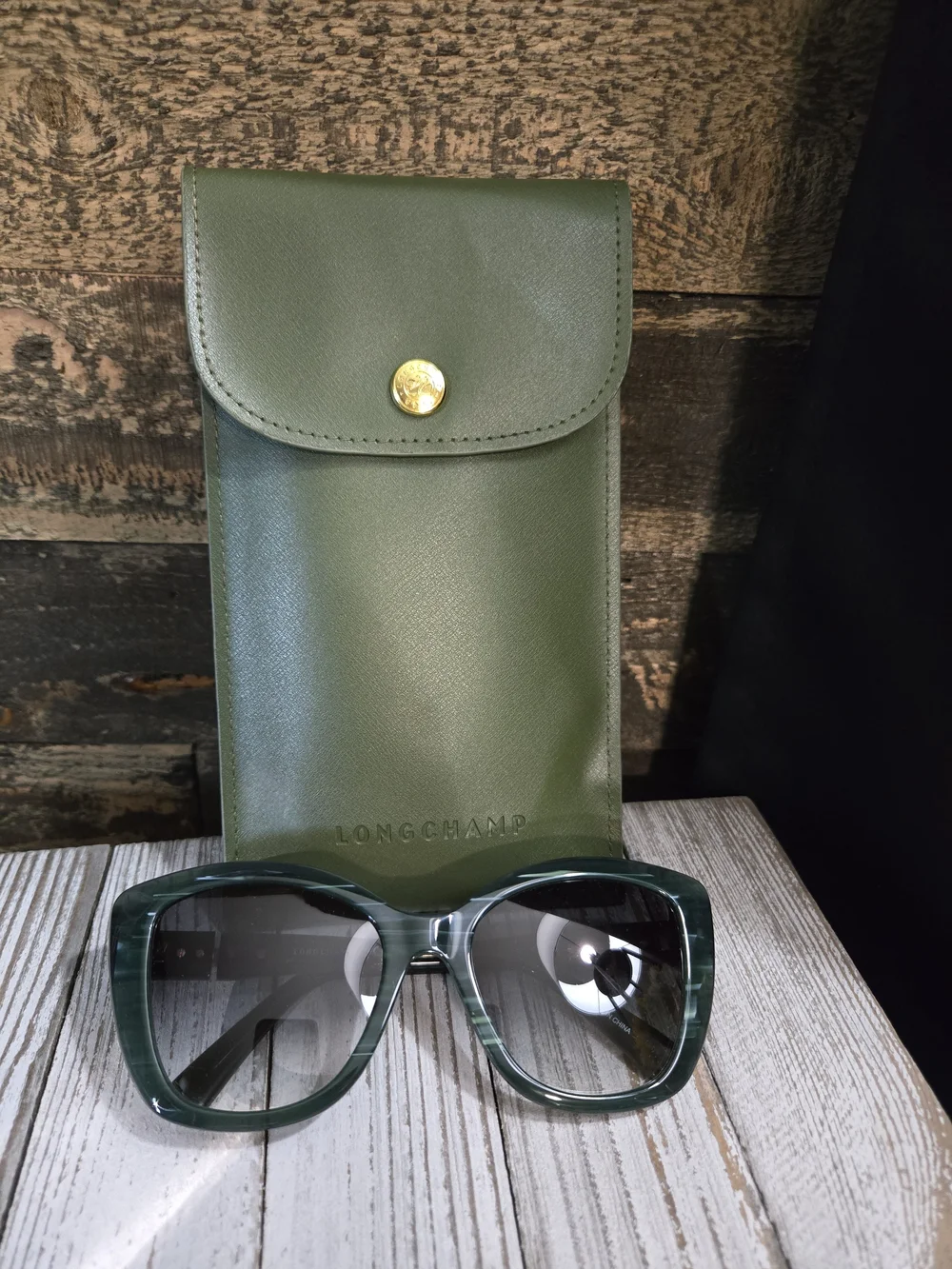 Longchamp LO714S Green Oversized Cat Eye Sunglasses w/ Case & Cleaning